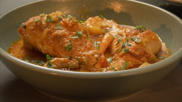 Xim Xim de Galinha: Chicken, Shrimp, Peanut and Cashew Stew Xim Xim de Galinha: Chicken, Shrimp, Peanut and Cashew Stew